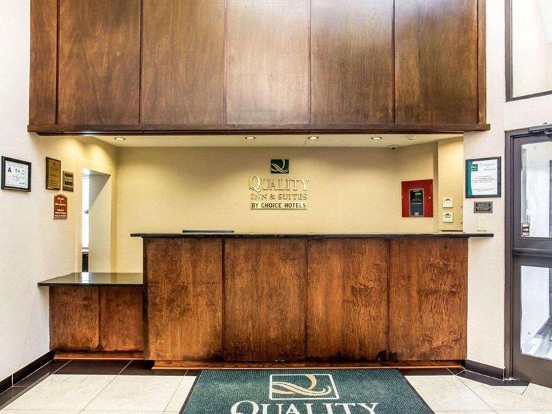 Quality Inn & Suites Coliseum Greensboro Exteriör bild